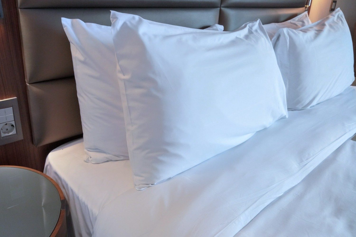 Hotel room pillows