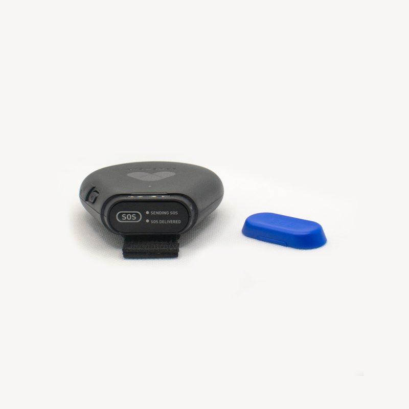 A Somewear Global Hotspot beside its blue cap.