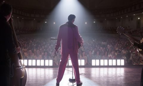 Austin Butler as the King in the preview for the 'Elvis' movie.