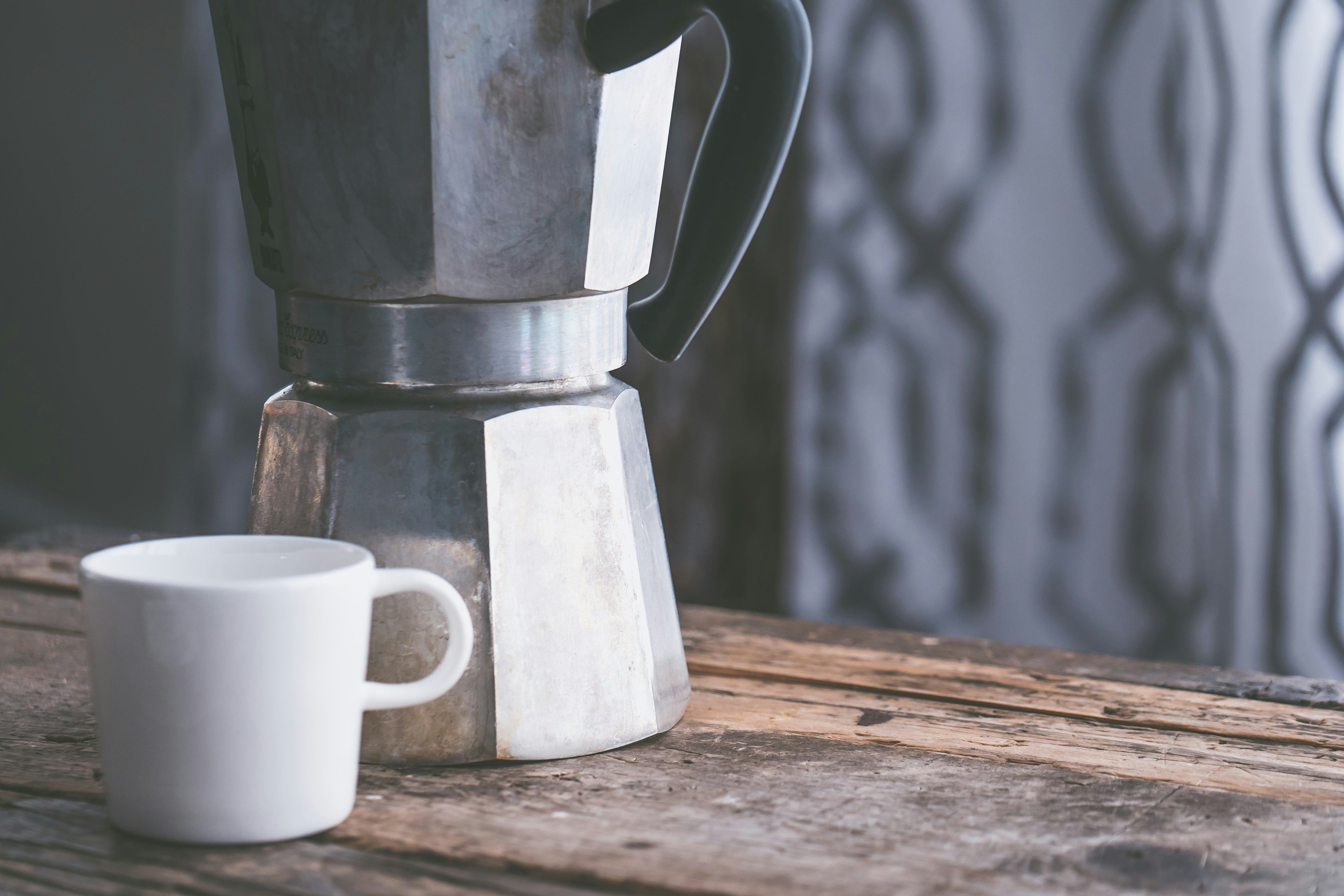 Coffee pot and coffee cup