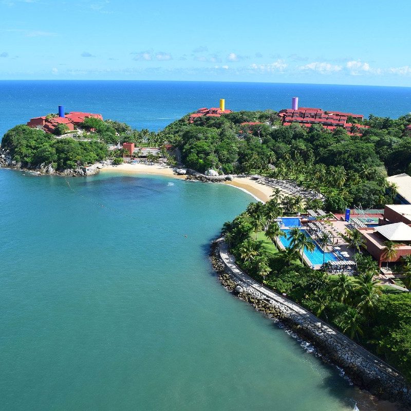The gorgeous resort of Las Brisas Huatulco is a vacation paradise.