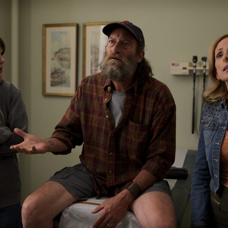 Emilia Jones, Troy Kotsur, and Marlee Matlin in CODA.