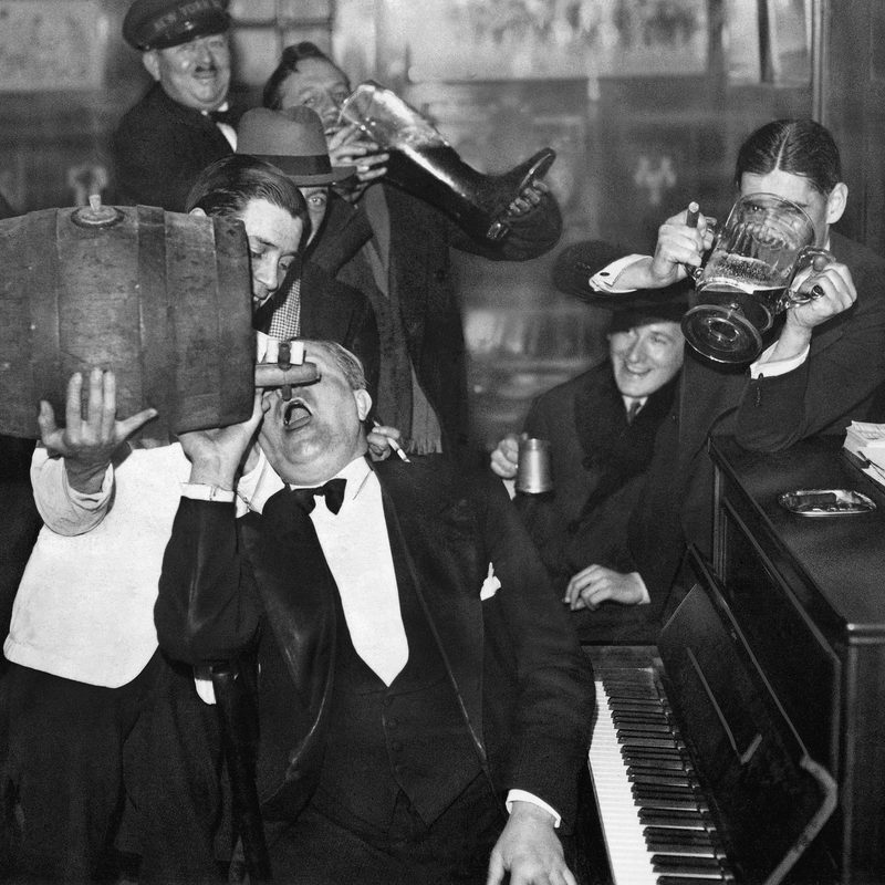 Americans celebrating the end of Prohibition