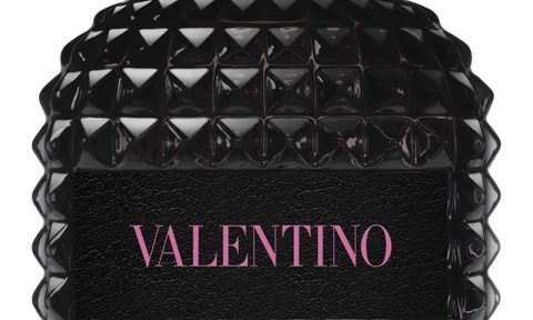 valentino uomo eau de toilette on a white background