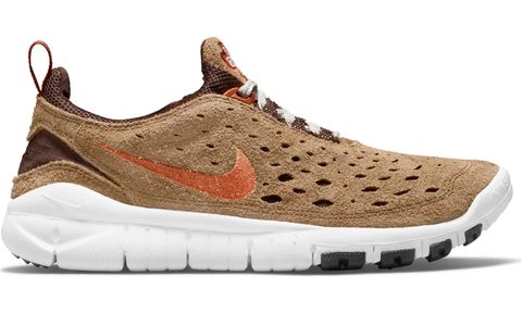 nike free run trail sneaker on a white bacground