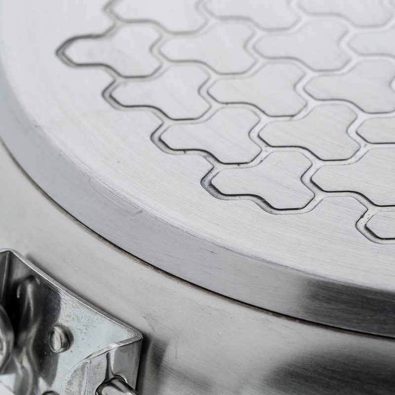 Quechua frying pan base detail.