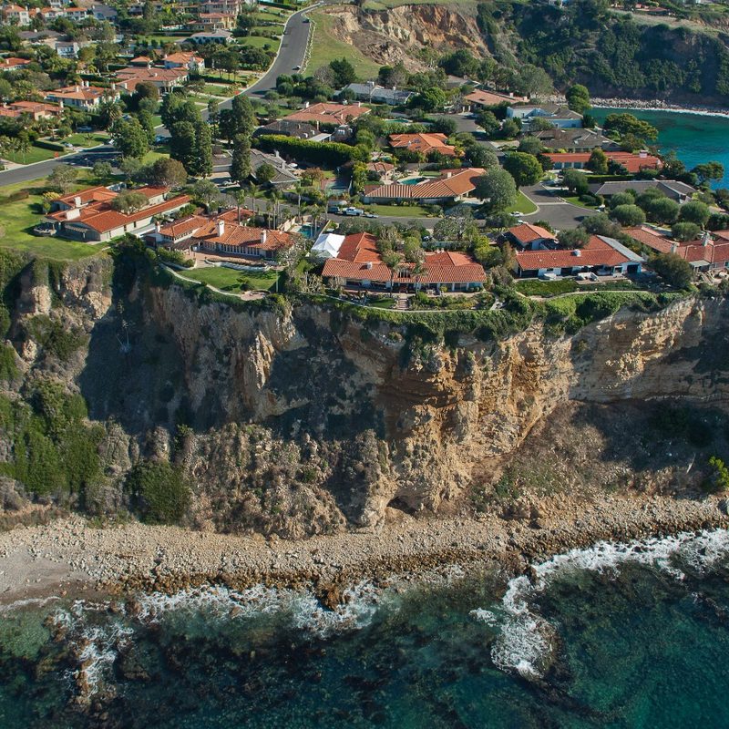 A view of Lunada Bay at Palos Verdes Estates, California