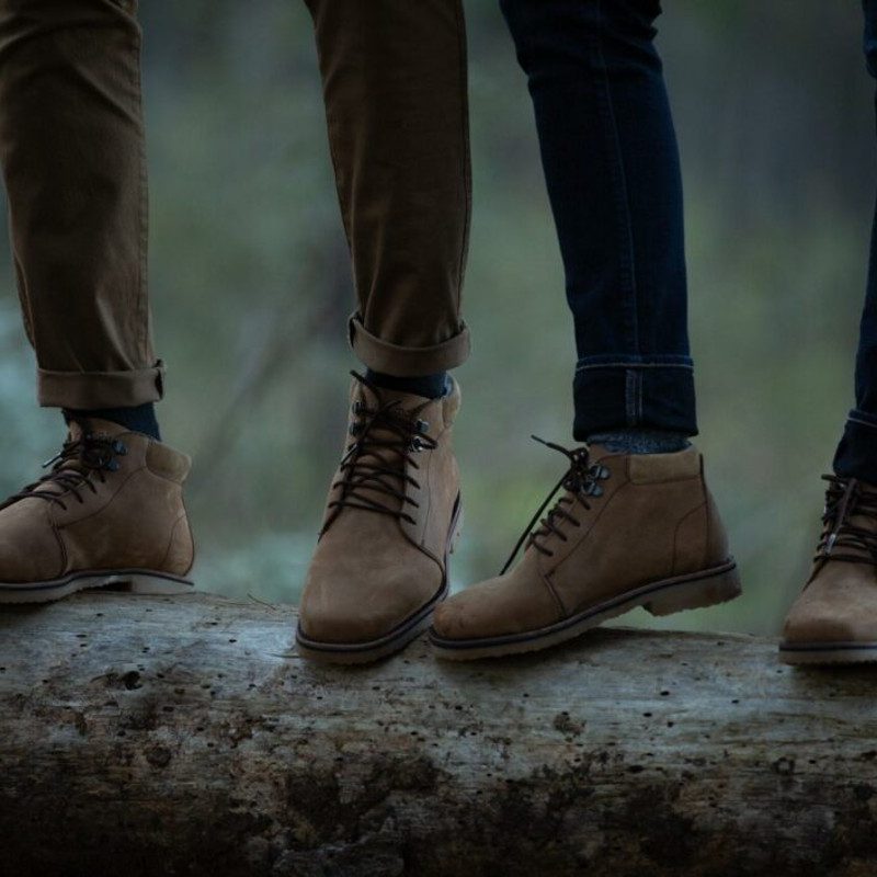 Sapmok men's (left) and women's high top Vellies