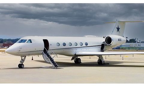 Dallas Cowboys owner Jerry Jones' private Gulfstream GV