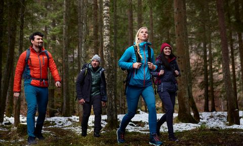 Hikers wearing Jack Wolfskin tapeless jackets.