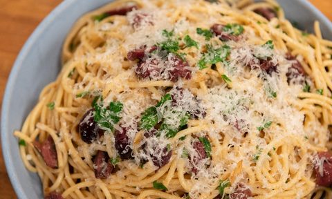 Late-Night Anchovy Spaghetti