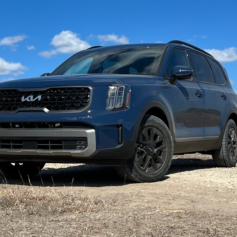 2023 car trends kia telluride hero 2