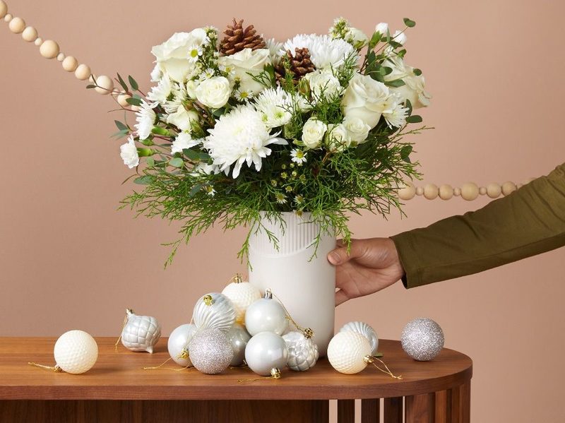 Bouqs holiday flower subscription for fresh flowers.