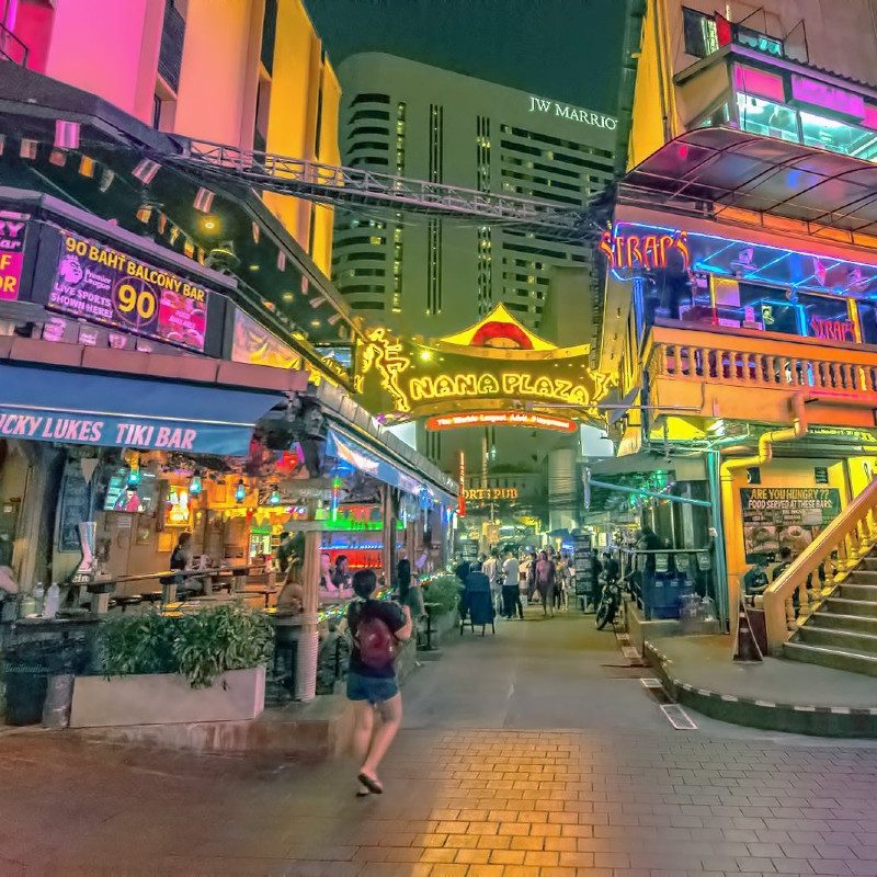 Nana Plaza