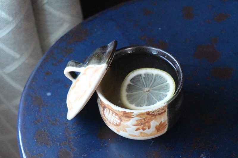 A Sama Toddy cocktail on the table.