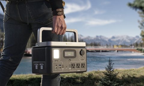 Growatt VITA 550 power station carried around