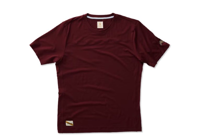 stylish workout gear tracksmith harrier tee