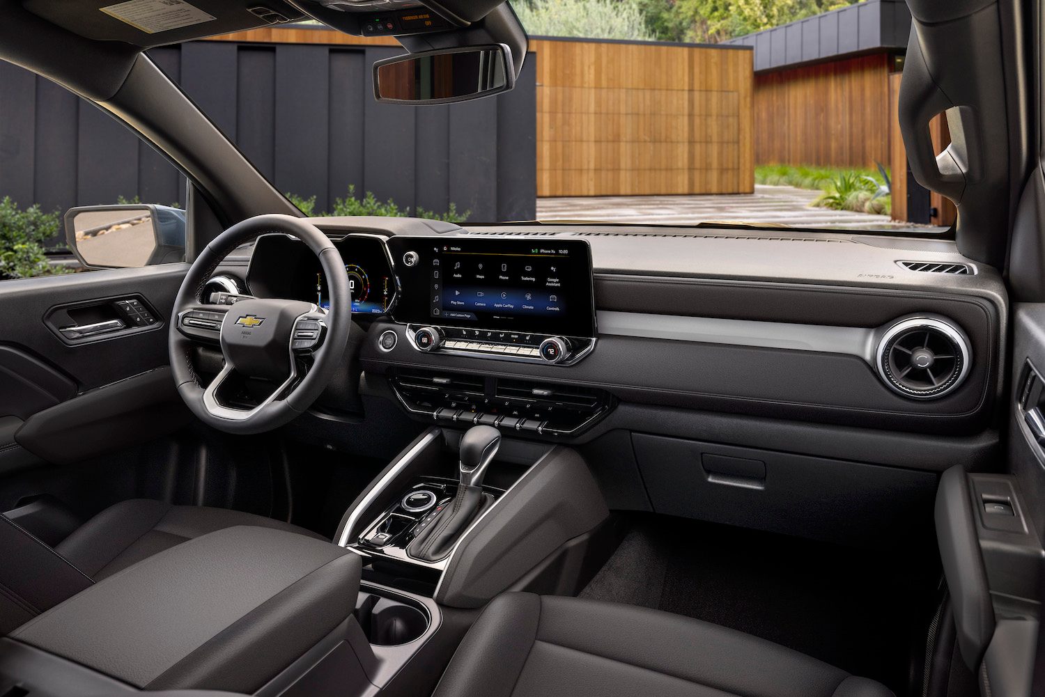Close up of the 2023 Chevrolet Colorado dashboard and steering wheel in the LT trim.