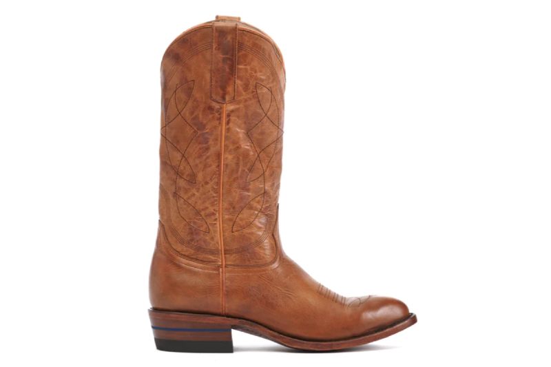 Alvies lamar boot in honey color.