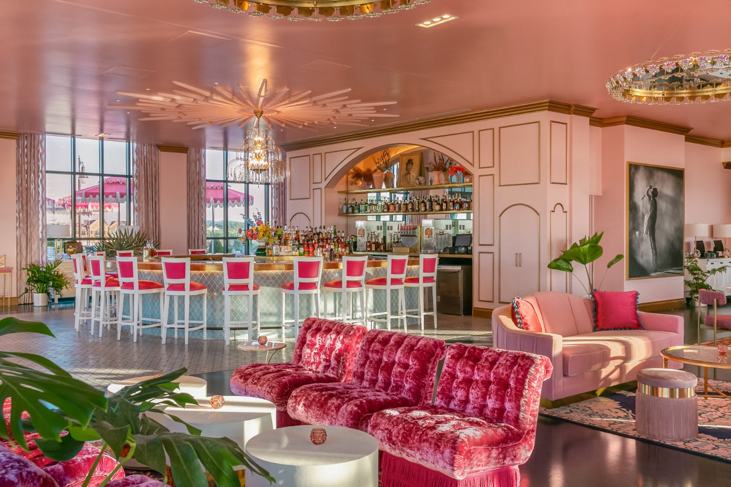 The interior of Nashville's White Limozeen.