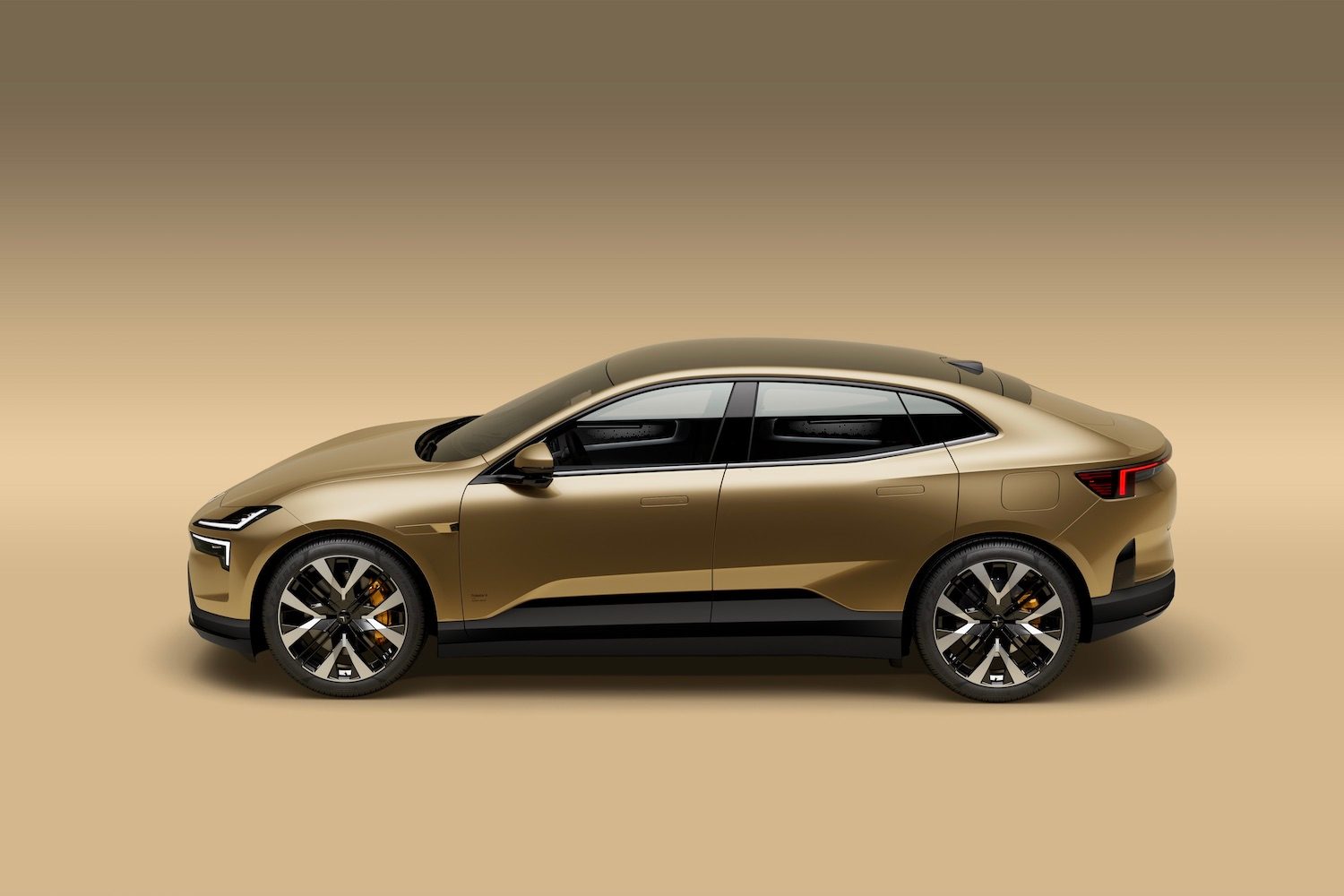 Side profile of the 2025 Polestar 4 in front of a gold background.