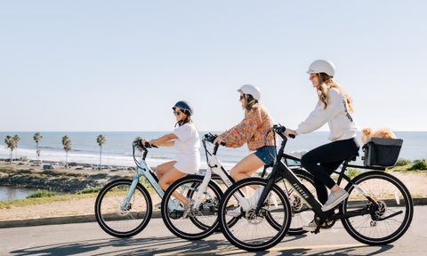 Aventon Pace_500_3 ebike on the road with riders having fun.