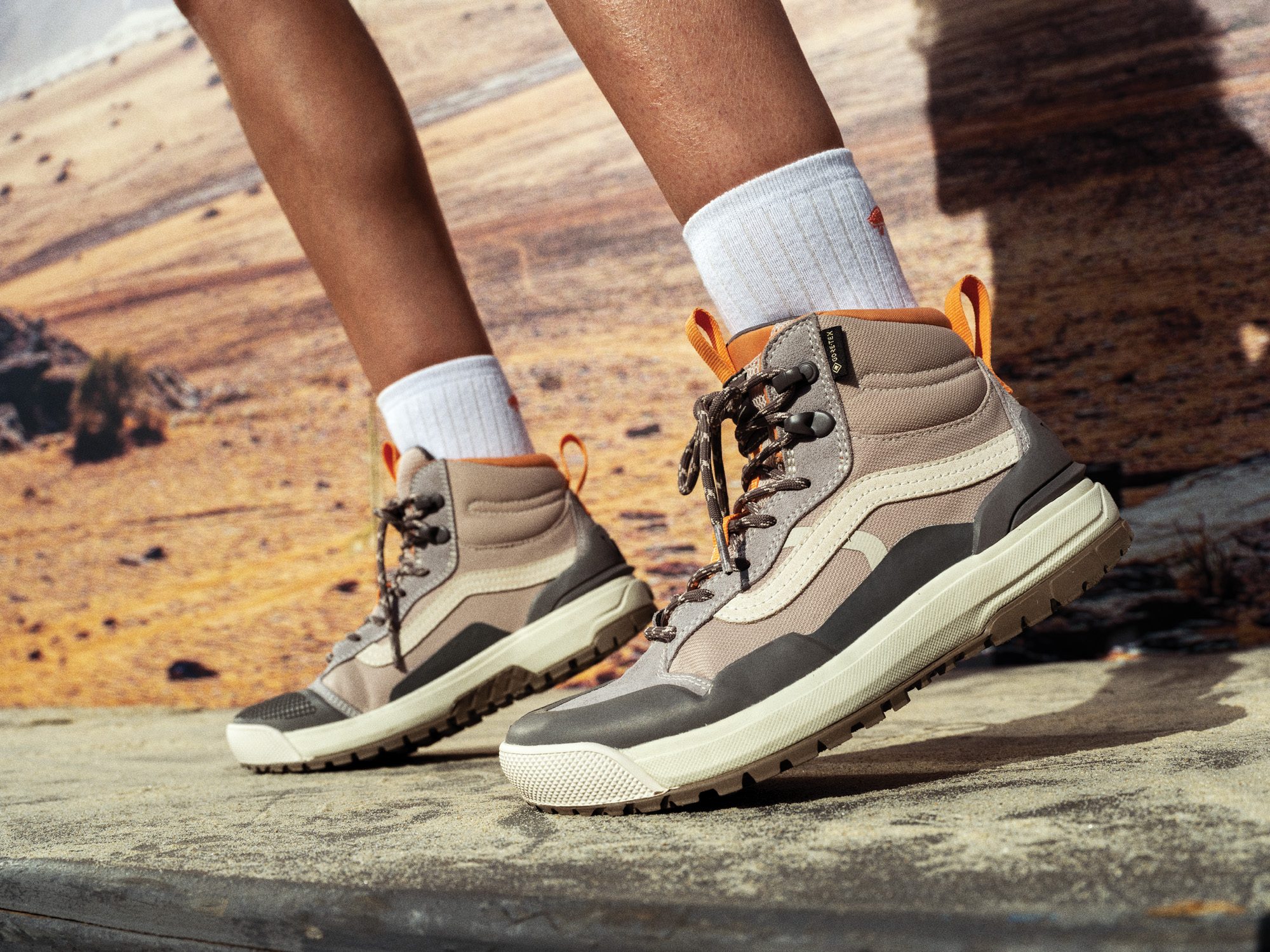 Hiking Vans All Weather Mte 360 Warmth Vans MTE Sk8-Hi GORE-TEX 