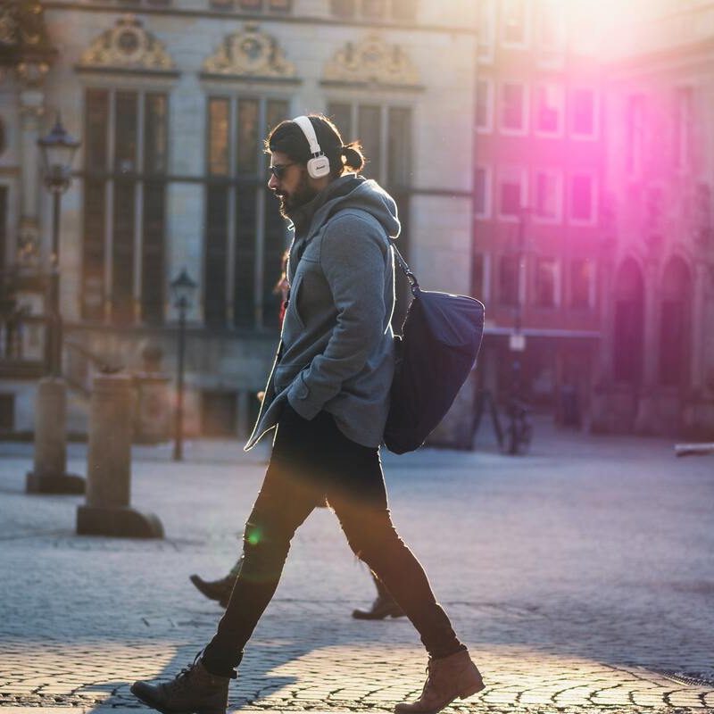 Man walking in city.