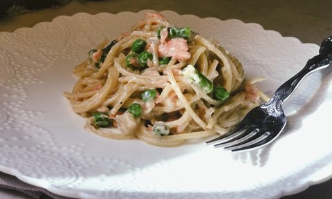 Salmon pasta