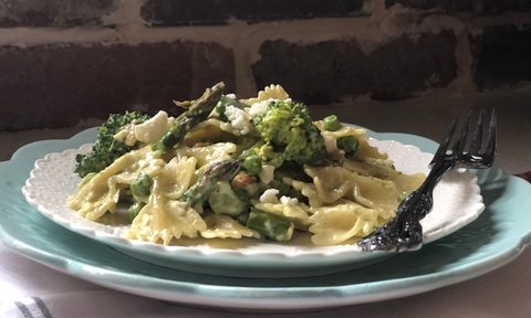 Pesto pasta salad