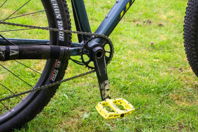Mountain bike cranks and pedals