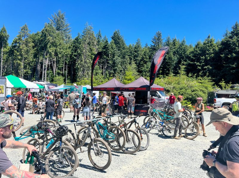 A picture showing people gathering at a mountain bike event