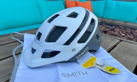 The Smith Forefront 2 in white