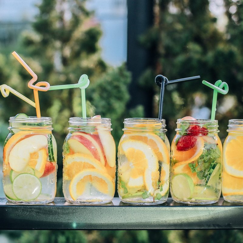 Summer drinks in Mason jars