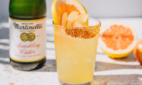 Paloma con Manzana cocktail.