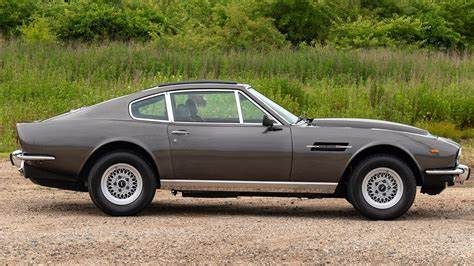 1973 Aston Martin V8 007