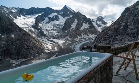 Ice bath in Switzerland tobias-oetiker-AI87Ipfk_PM-unsplash