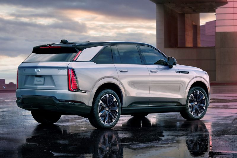 2025 Cadillac Escalade IQ Sport