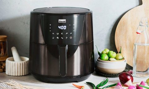 Bella Pro Series 8-quart digital air fryer lifestyle image on counter.