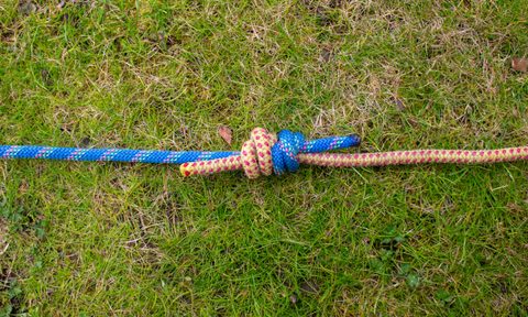 Tightening a double fisherman's knot