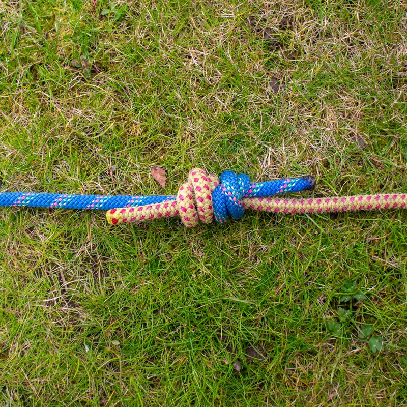 Tightening a double fisherman's knot