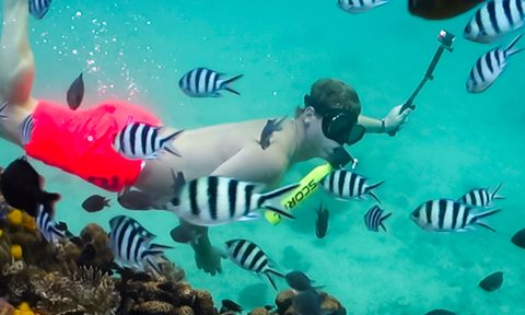 Scorkl 2.0 underwater