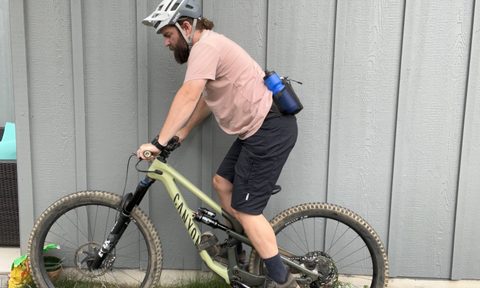 Setting the sag on the Canyon Spectral while setting up the suspension