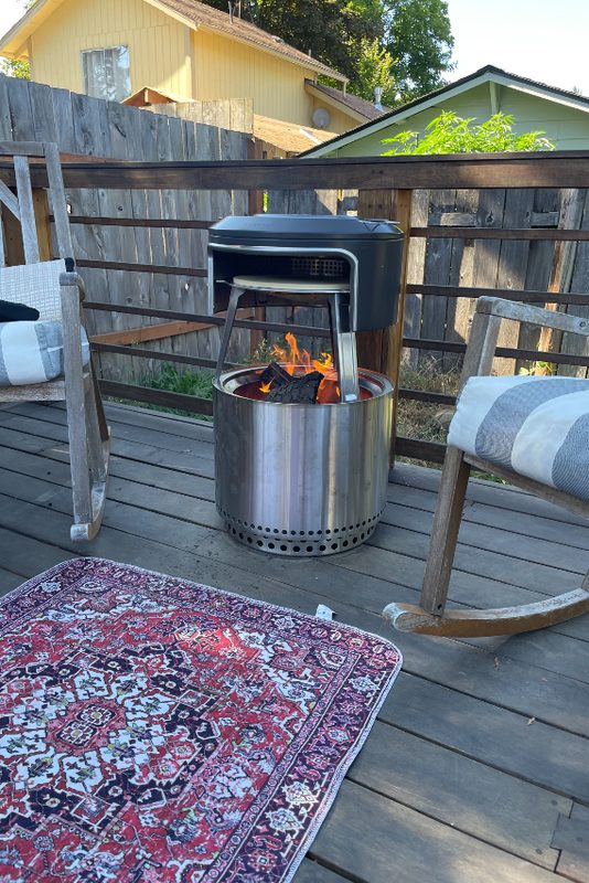 The Solo Stove Bonfire Pi pizza attachment.