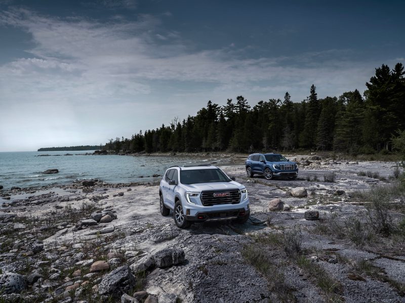 2024 GMC Acadia AT4