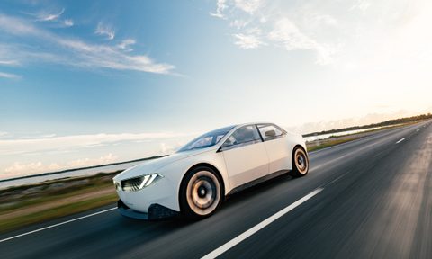 BMW Neue Klasse driving