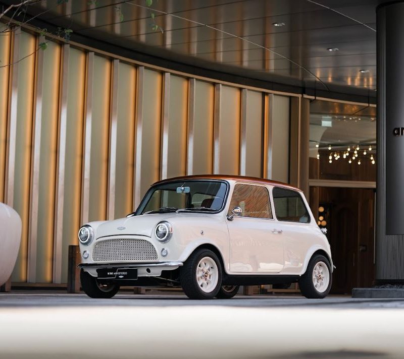 A front facing image of the new Mini eMastered.