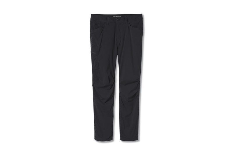Royal Robbins Bug Barrier Active Traveler Pant (in Black) isolated on a white studio background.