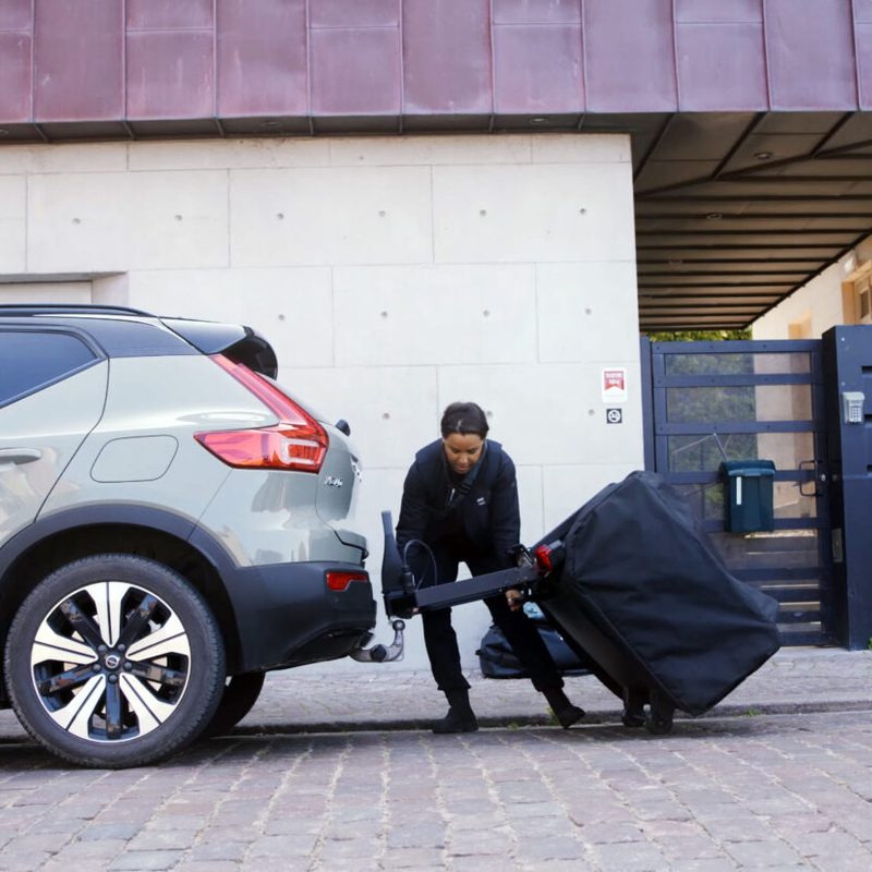 Thule Outset HitchM-ounted Tent