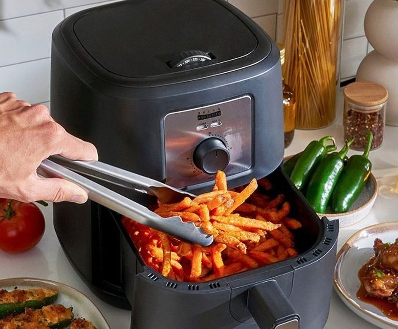 Bella Pro Series 4.2 quart air fryer with meals cooking